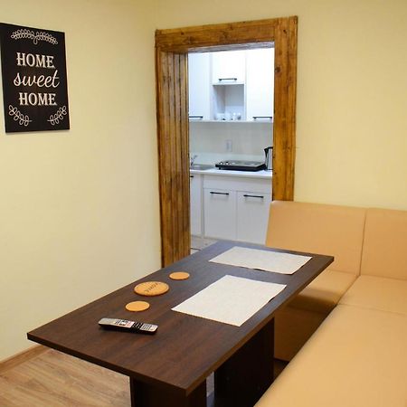 Private Apartment In The City Centre. Oradea Exterior photo
