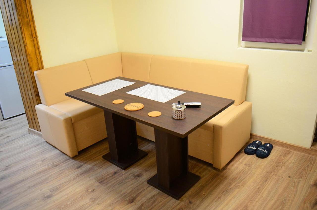 Private Apartment In The City Centre. Oradea Exterior photo